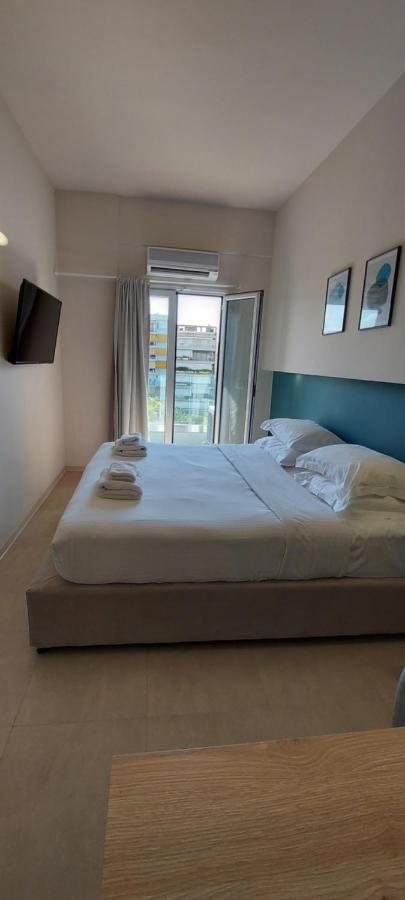 The Convo Athens Riviera Hotel Екстериор снимка