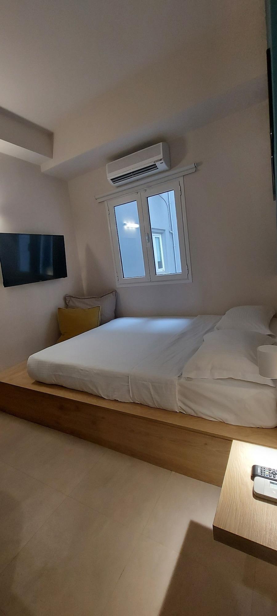 The Convo Athens Riviera Hotel Екстериор снимка