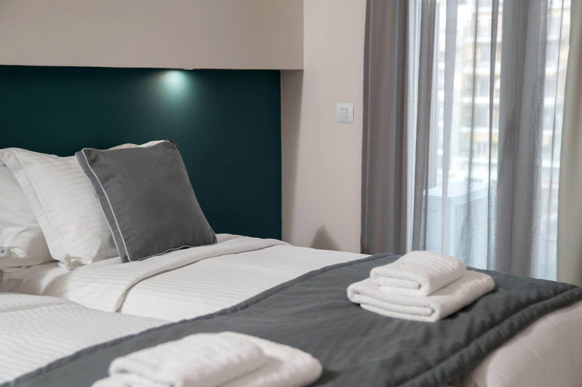 The Convo Athens Riviera Hotel Екстериор снимка