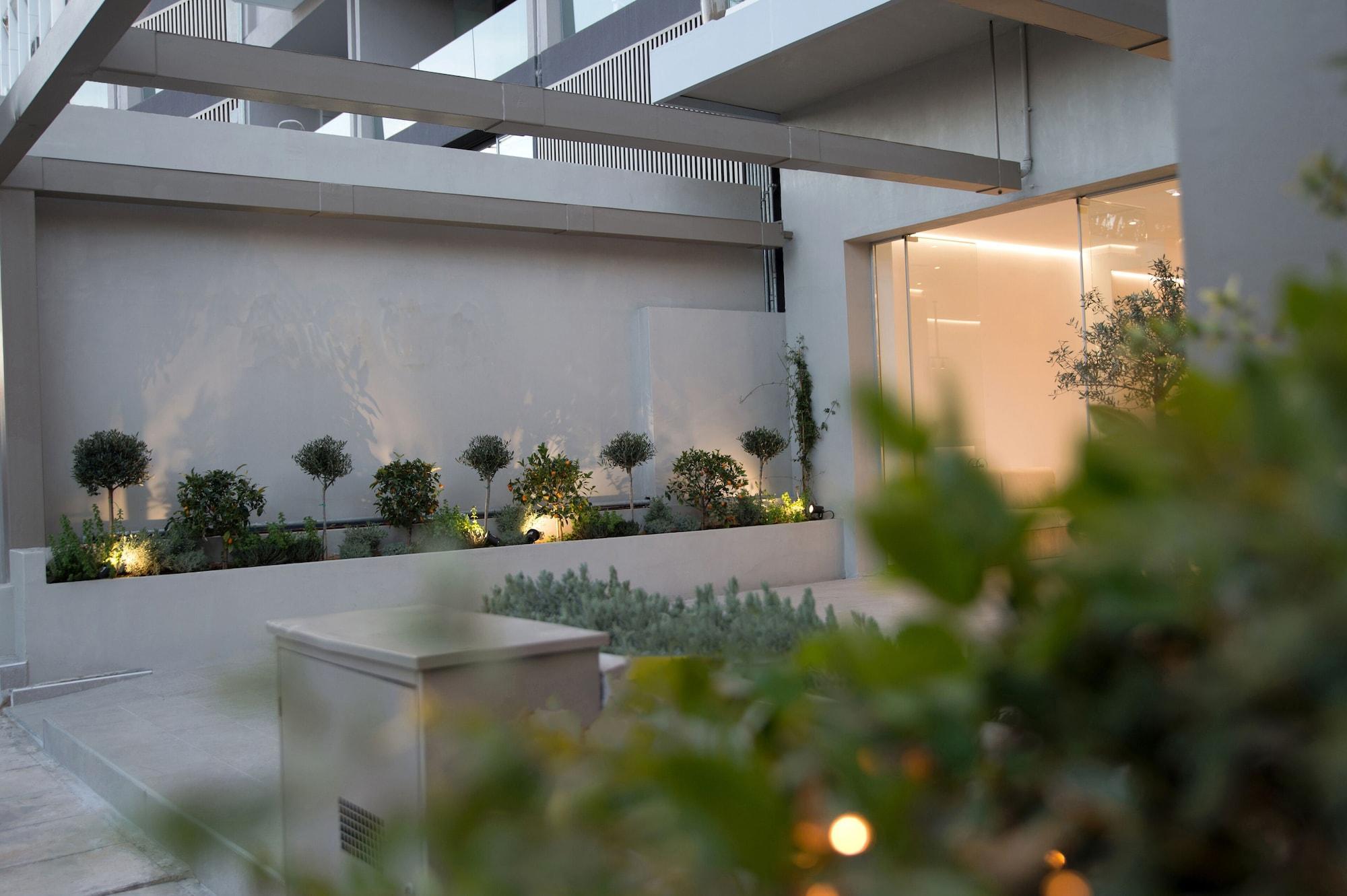 The Convo Athens Riviera Hotel Екстериор снимка